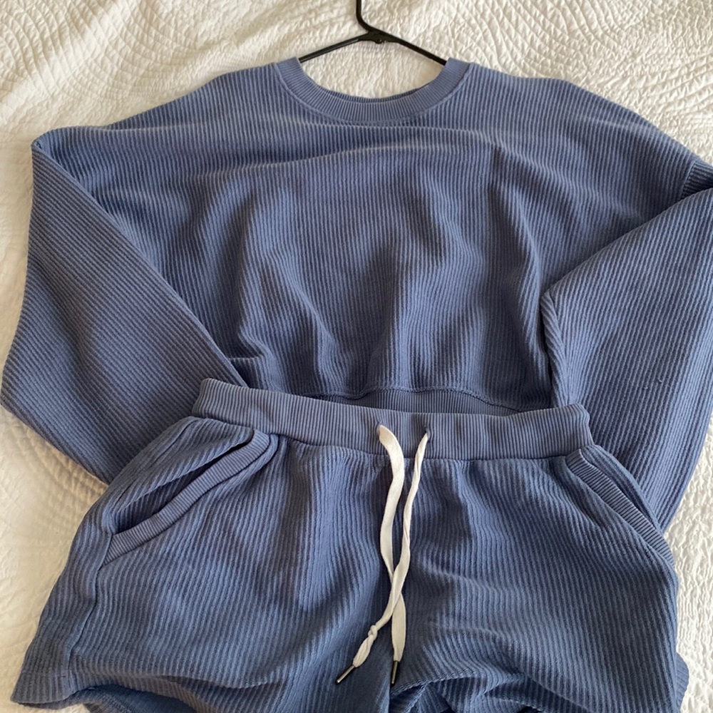 Aerie sweatshirt/sweatshort co-ord set
